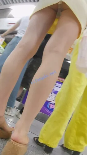 图片[4]深夜宿舍-仓鼠控的第二选择【无在线播放】『D·D』-216-娇小身材整容脸少妇，翘臀嫩黄包臀，白窄内【1V】【3.62G】深夜宿舍-仓鼠控的第二选择