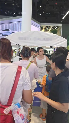 图片[1]深夜宿舍-仓鼠控的第二选择【无在线播放】⭐【mccd】⭐ 40 两天CD某展台极品颜值礼仪肉丝，黑内白内【1V】【952.26M】深夜宿舍-仓鼠控的第二选择