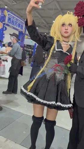 图片[3]深夜宿舍-仓鼠控的第二选择【无在线播放】【KFC】双马尾学生妹COSER独自逛街拍照·白色半透内内前后CD【1V】【242M】深夜宿舍-仓鼠控的第二选择