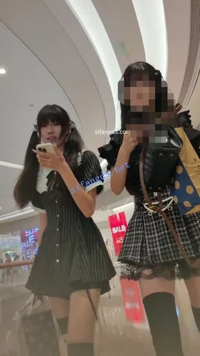 图片[1]深夜宿舍-仓鼠控的第二选择【无在线播放】【CSCD】黑色裤裙双马尾黑丝小美女逛街吃饭，白色内内【1V】【435M】深夜宿舍-仓鼠控的第二选择