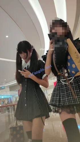 图片[6]深夜宿舍-仓鼠控的第二选择【无在线播放】【CSCD】黑色裤裙双马尾黑丝小美女逛街吃饭，白色内内【1V】【435M】深夜宿舍-仓鼠控的第二选择