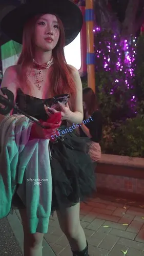 图片[8]深夜宿舍-仓鼠控的第二选择【无在线播放】(BC-AA-592)蕾丝裙女巫小姐姐拍照..全程开灯CD窄内勒出13痕迹【1V】【346M】深夜宿舍-仓鼠控的第二选择