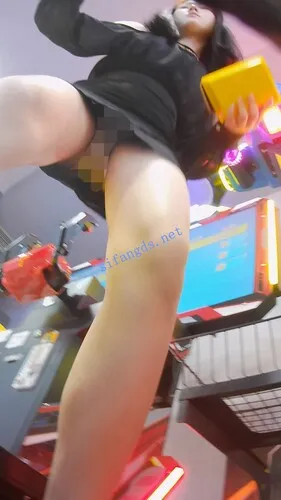 图片[12]深夜宿舍-仓鼠控的第二选择【无在线播放】『D·D』-221-黑包臀裙，精神小妹，激动玩游戏，白内【1V】【1.24G】深夜宿舍-仓鼠控的第二选择