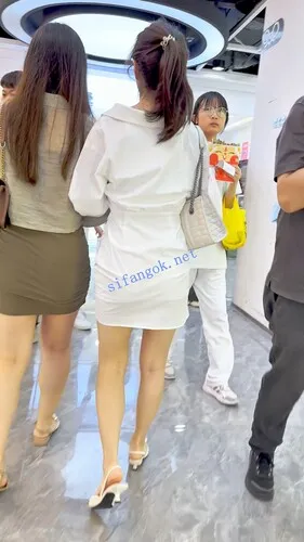 图片[7]深夜宿舍-仓鼠控的第二选择【无在线播放】【KFC】身材不错的少妇专注吃小吃·大长腿包臀裙白色骚窄内【1V】【1.18G】深夜宿舍-仓鼠控的第二选择