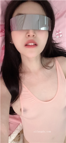 图片[23]深夜宿舍-仓鼠控的第二选择【无在线播放】B站清纯反差UP 浅老湿 大尺度自摸表演 舰长福利大合集【301V594P】【3.9G】深夜宿舍-仓鼠控的第二选择