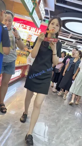 图片[6]深夜宿舍-仓鼠控的第二选择【无在线播放】【KFC】双马尾OL工作服下班买小吃·肉色丝袜白色内前后CD【1V】【630M】深夜宿舍-仓鼠控的第二选择