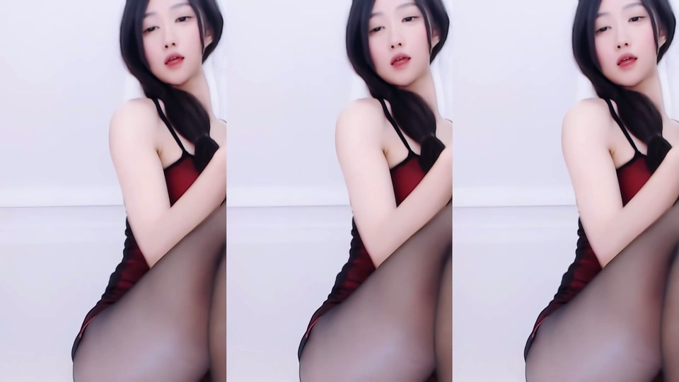 图片[3]深夜宿舍-仓鼠控的第二选择【无在线播放】【无水印】网易cc 草莓付费无水定制 包臀露内诱惑骚舞【5V】【1.38G】深夜宿舍-仓鼠控的第二选择