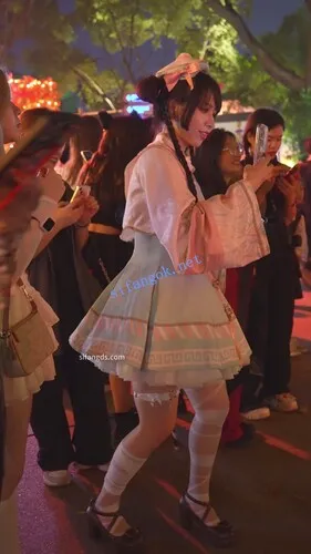 图片[2]深夜宿舍-仓鼠控的第二选择【无在线播放】(BC-AA-599)双马尾小僵尸cos小姐姐拍照..蕾丝窄内开闪抄底【1V】【359M】深夜宿舍-仓鼠控的第二选择