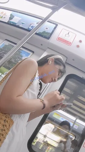 图片[1]深夜宿舍-仓鼠控的第二选择【无在线播放】『D·D』-226-雪白长裙，精致小姐姐，浅蓝窄内【1V】【1.86G】深夜宿舍-仓鼠控的第二选择