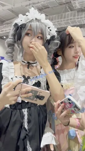 图片[6]深夜宿舍-仓鼠控的第二选择【无在线播放】【KFC】洛丽塔裙学生妹和同学逛展·宽松白内透着黑·低角度CD【1V】【1.33G】深夜宿舍-仓鼠控的第二选择