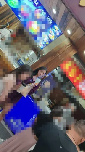 图片[5]深夜宿舍-仓鼠控的第二选择【无在线播放】【CSCD】紫色连衣裙小姐姐和闺蜜排队买东西，黄色内内【1V】【624M】深夜宿舍-仓鼠控的第二选择