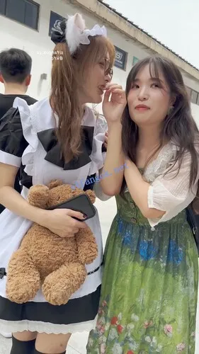 图片[6]深夜宿舍-仓鼠控的第二选择【无在线播放】【KFC】双马尾女仆装学生妹和妈妈逛街·过膝黑丝白内前后CD【1V】【1.08G】深夜宿舍-仓鼠控的第二选择