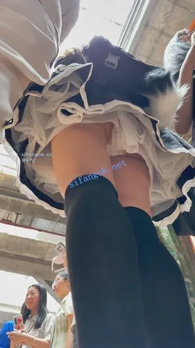 图片[16]深夜宿舍-仓鼠控的第二选择【无在线播放】【KFC】双马尾女仆装学生妹和妈妈逛街·过膝黑丝白内前后CD【1V】【1.08G】深夜宿舍-仓鼠控的第二选择