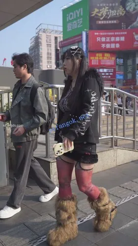 图片[1]深夜宿舍-仓鼠控的第二选择【无在线播放】(BC-AA-603)精神小妹冬天超短裙豹纹丝袜..情趣开裆内露屁股缝【1V】【655M】深夜宿舍-仓鼠控的第二选择