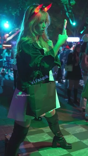 图片[1]深夜宿舍-仓鼠控的第二选择【无在线播放】(BC-AA-605)金发小姐姐白裙长靴拍照..无痕浅黄内开灯拍摄【1V】【546M】深夜宿舍-仓鼠控的第二选择