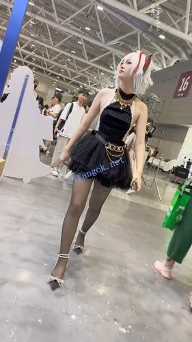 图片[10]深夜宿舍-仓鼠控的第二选择【无在线播放】【KFC】短裙露背装COSER逛街约拍·高跟黑丝袜粉色内前后CD够骚【1V】【986M】深夜宿舍-仓鼠控的第二选择