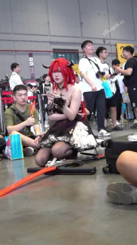 图片[4]深夜宿舍-仓鼠控的第二选择【无在线播放】【WaltzCD】华尔兹2023系列之18cosplay黑丝白内【1V】【1.060G】深夜宿舍-仓鼠控的第二选择