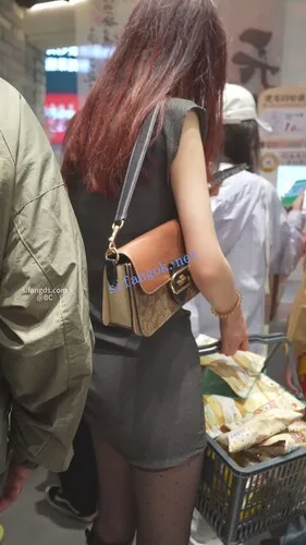 图片[10]深夜宿舍-仓鼠控的第二选择【无在线播放】(BC-SSS-099)抄底两位花纹黑丝小姐姐..性感包臀短裙粉色窄内【1V】【1G】深夜宿舍-仓鼠控的第二选择