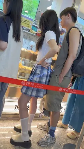 图片[4]深夜宿舍-仓鼠控的第二选择【无在线播放】【KFC】JK萝莉和男友吵架·一直闷闷不乐·趁机CD看她无痕白内【1V】【1.01G】深夜宿舍-仓鼠控的第二选择