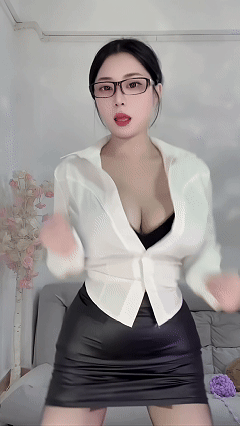 图片[27]深夜宿舍-仓鼠控的第二选择【无在线播放】快手顶流 小奶球 2025高能抖奶骚舞 会员福利岁末大合集【96V】【4.63G】深夜宿舍-仓鼠控的第二选择