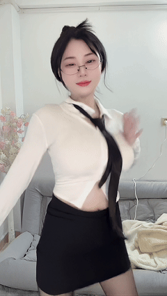 图片[8]深夜宿舍-仓鼠控的第二选择【无在线播放】快手顶流 小奶球 2025高能抖奶骚舞 会员福利岁末大合集【96V】【4.63G】深夜宿舍-仓鼠控的第二选择