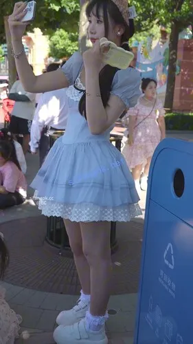 图片[1]深夜宿舍-仓鼠控的第二选择【无在线播放】(BC-AA-616)蓝色蕾丝裙小姐姐看表演..半透明内半蹲被前后CD【1V】【1.34G】深夜宿舍-仓鼠控的第二选择