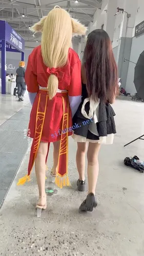 图片[4]深夜宿舍-仓鼠控的第二选择【无在线播放】【KFC】精神小妹和闺蜜逛街·短裙淡灰色内内前后CD【1V】【374M】深夜宿舍-仓鼠控的第二选择