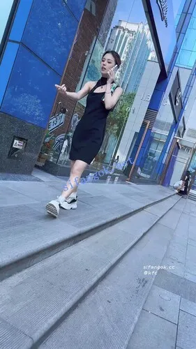 图片[8]深夜宿舍-仓鼠控的第二选择【无在线播放】【KFC】服装店店员持续CD第三部。中午下班和男友打电话被CD【1V】【241M】深夜宿舍-仓鼠控的第二选择