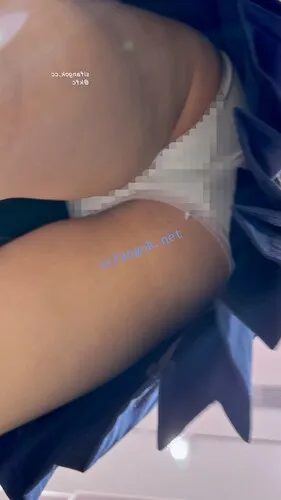 图片[10]深夜宿舍-仓鼠控的第二选择【无在线播放】【KFC】JK制服学生妹逛街·化了浓妆却闷闷不乐·白内前后CD【1V】【238M】深夜宿舍-仓鼠控的第二选择