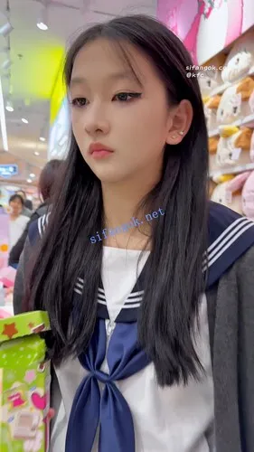 图片[2]深夜宿舍-仓鼠控的第二选择【无在线播放】【KFC】JK制服学生妹逛街·化了浓妆却闷闷不乐·白内前后CD【1V】【238M】深夜宿舍-仓鼠控的第二选择